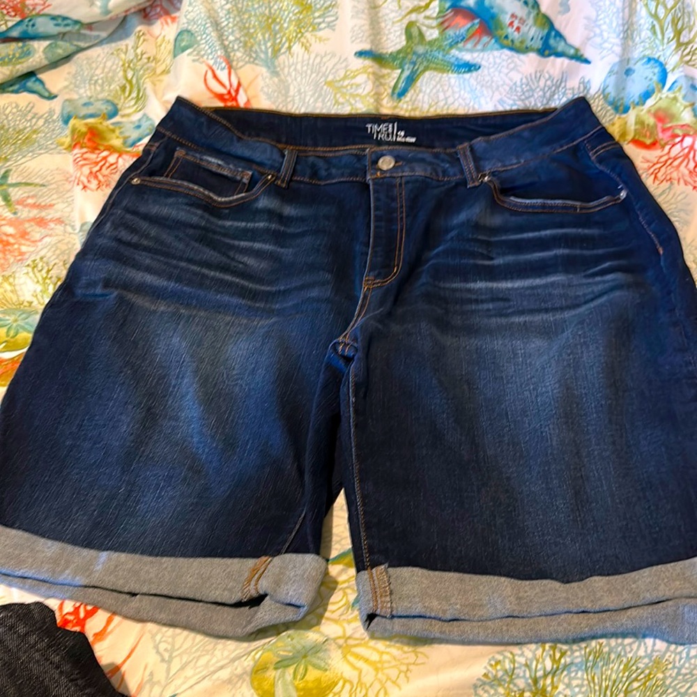 Denim knee length cuffed shorts